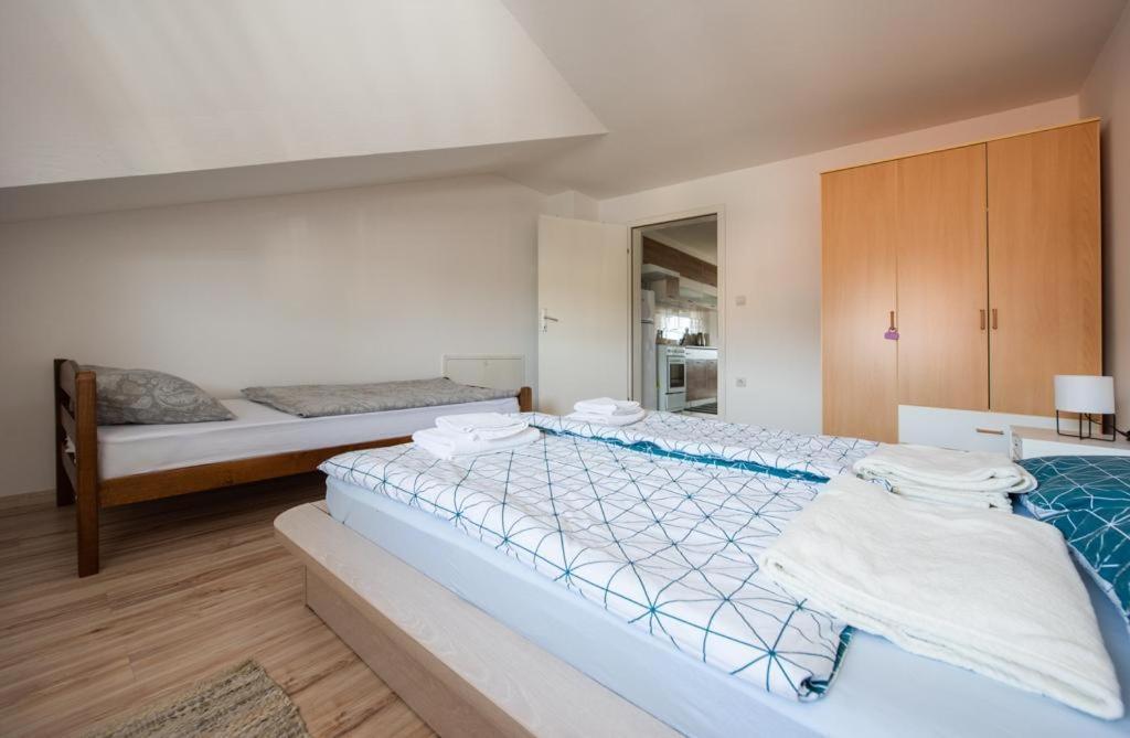 Apartman Luca 利夫诺 外观 照片