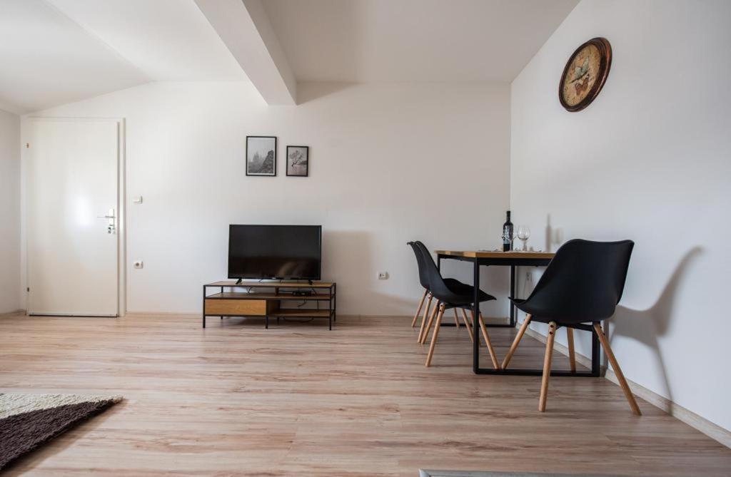 Apartman Luca 利夫诺 外观 照片